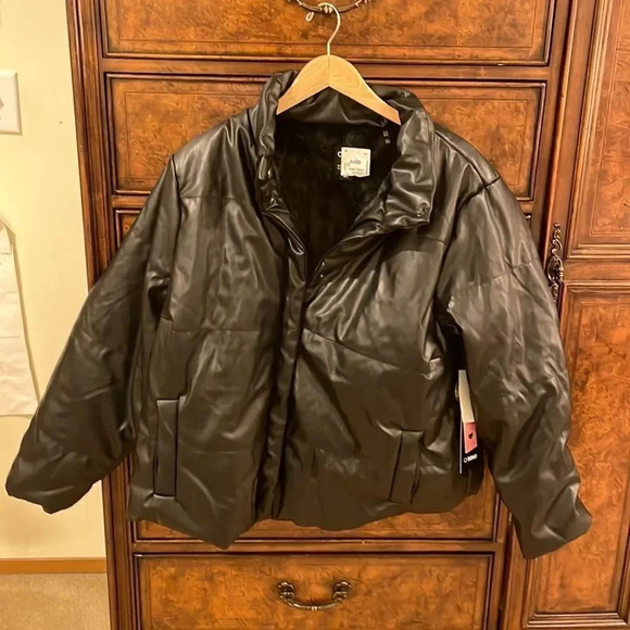 Ci Sono Jackets & Blazers - NWT Ci Sono faux leather and fur bomber woman’s jacket